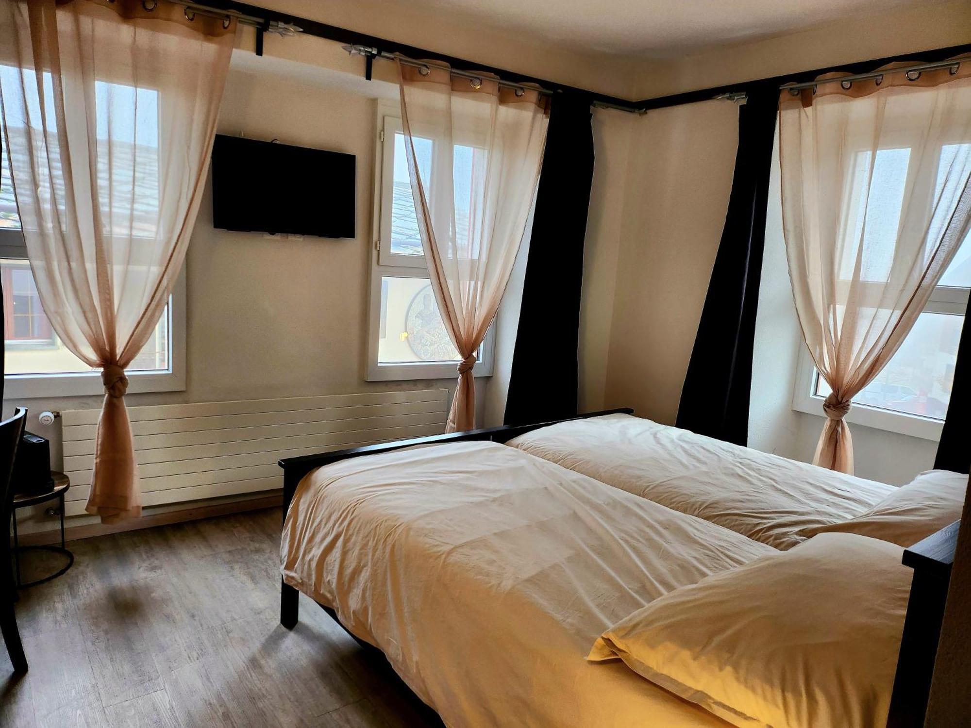 Auberge De L'Union Lens Εξωτερικό φωτογραφία